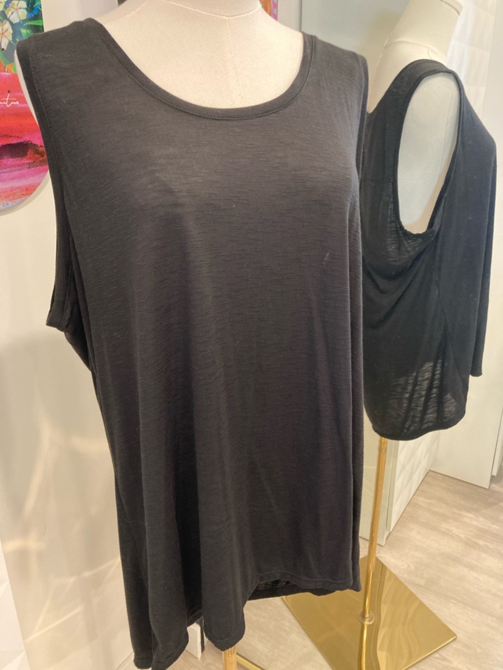 GAIAM Black Scoop Neck Sleeveless Tank
